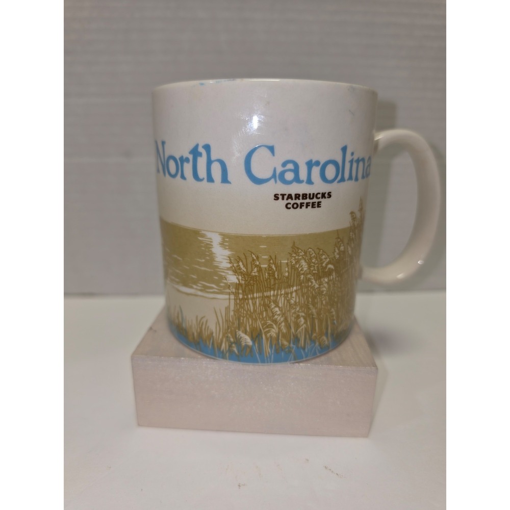 Starbucks North Carolina 16oz Global Icon Series mug Bodie Island Lighthouse